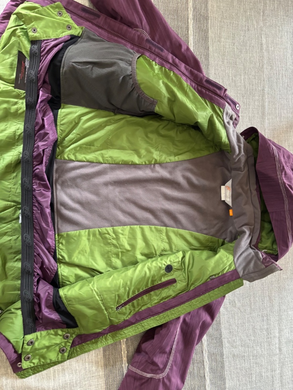 Cloudveil Jacket - Picture 4 of 4